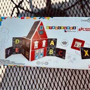 Magna-Tiles Structures - ABC Schoolhouse Set